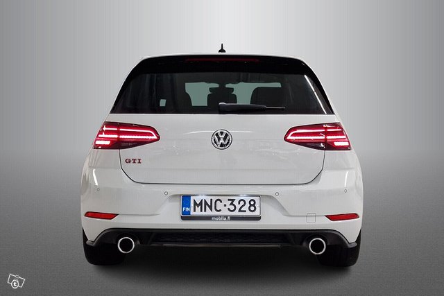 Volkswagen GOLF 5