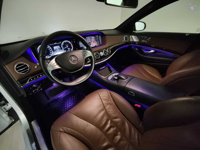 Mercedes-Benz S 11