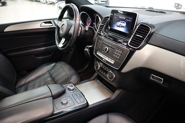 Mercedes-Benz GLS 14
