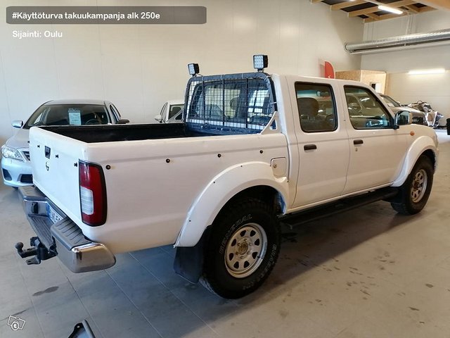 Nissan NP300 4