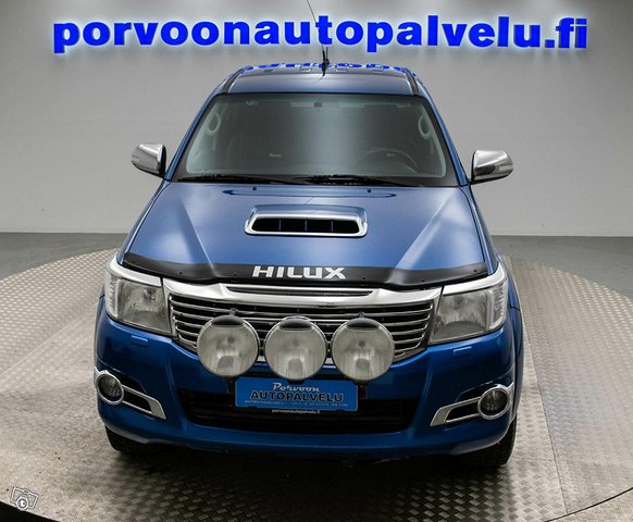 Toyota Hilux 7