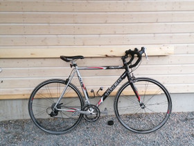 Trek 1200 maantiepyörä, Kilpapyörät, Polkupyörät ja pyöräily, Haapavesi, Tori.fi Trek 1200 maantiepyörä, Kilpapyörät, Polkupyörät ja pyöräily, Haapavesi, Tori.fi