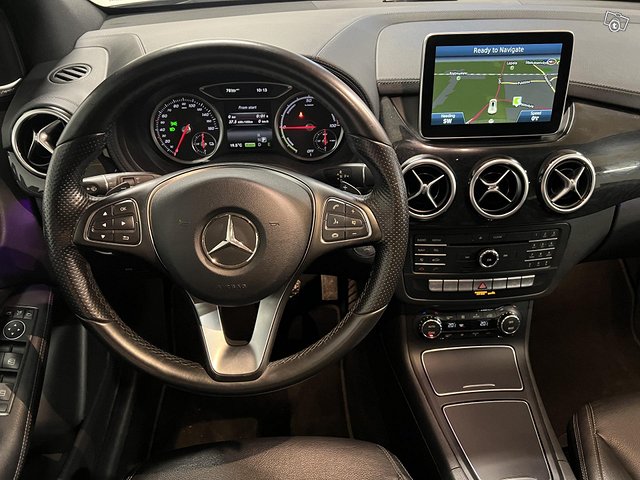 Mercedes-Benz B 9