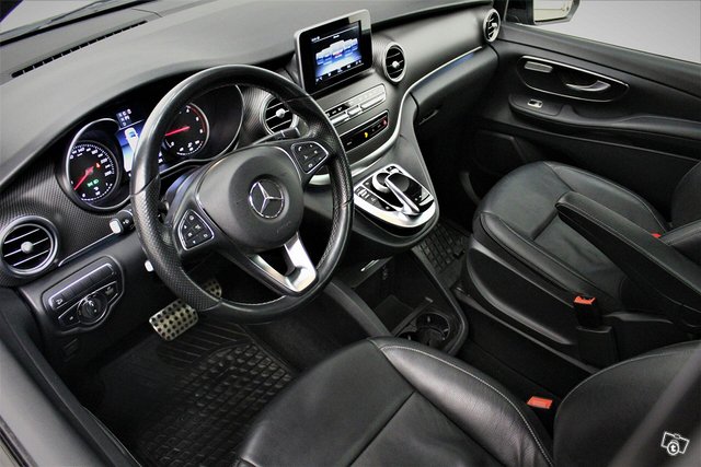 Mercedes-Benz V 4