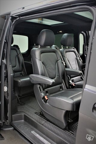 Mercedes-Benz V 11