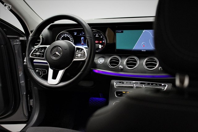 Mercedes-Benz E 4