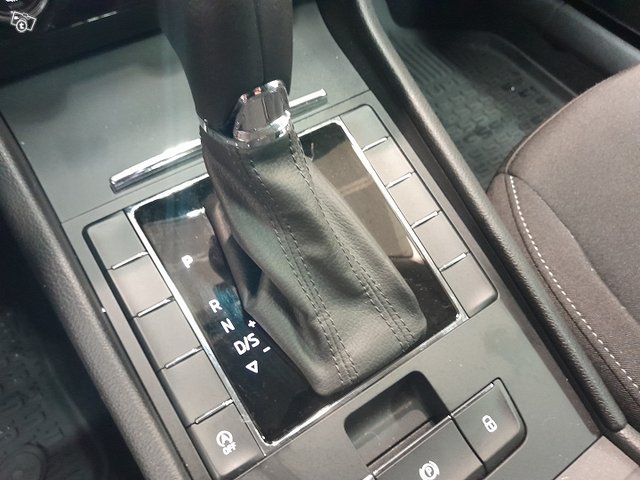 SKODA Superb 13
