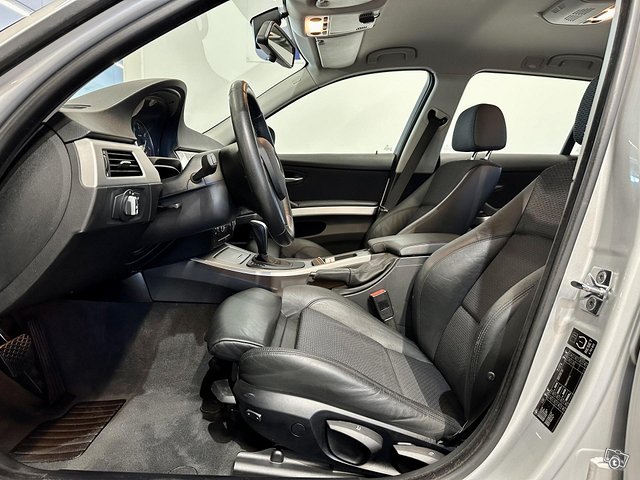 BMW 320 11