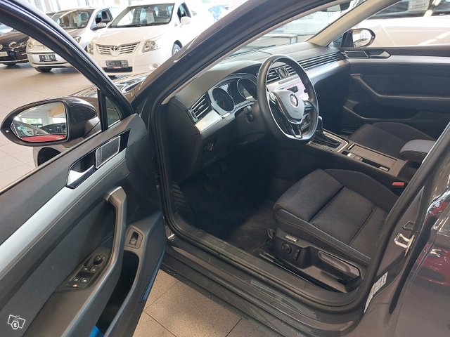Volkswagen Passat 10