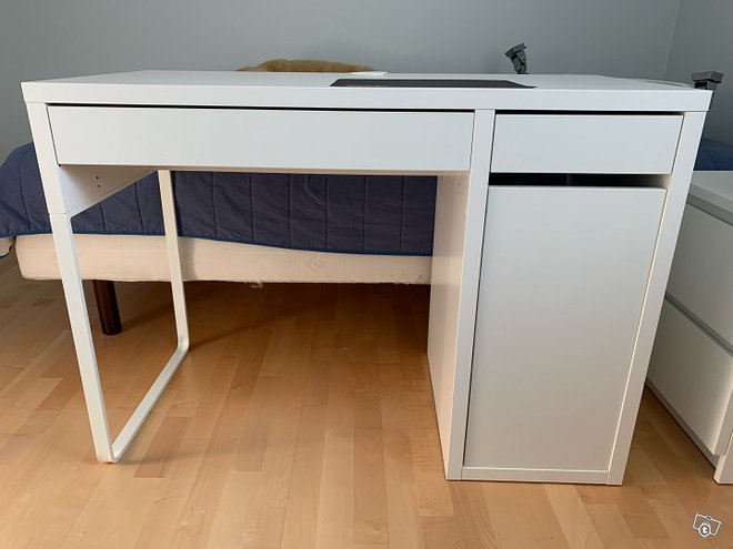 Ikea Micke työpöytä, Pöydät ja ...