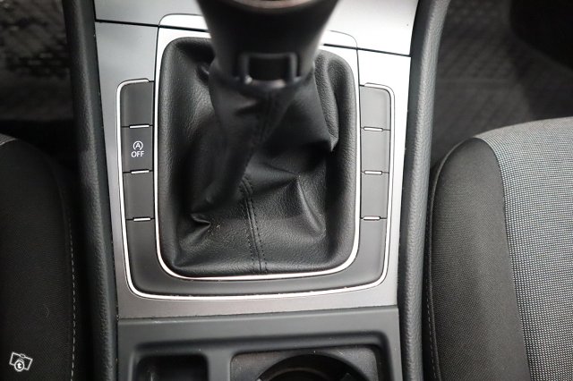 Volkswagen Golf 25