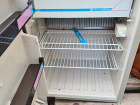 Kaasu jääkaappi, Matkailuvaunujen tarvikkeet, Matkailuautojen tarvikkeet, Tornio, Tori.fi Kaasu jääkaappi, Matkailuvaunujen tarvikkeet, Matkailuautojen tarvikkeet, Tornio, Tori.fi