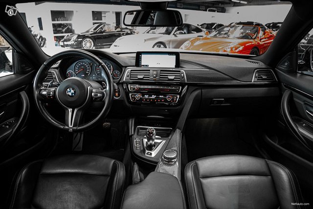 BMW M4 9