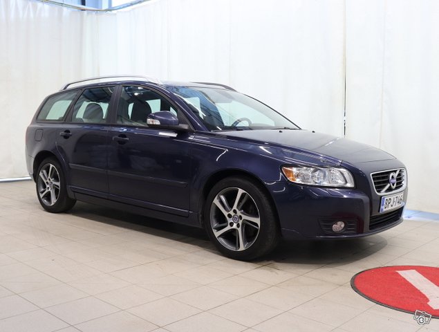 Volvo V50