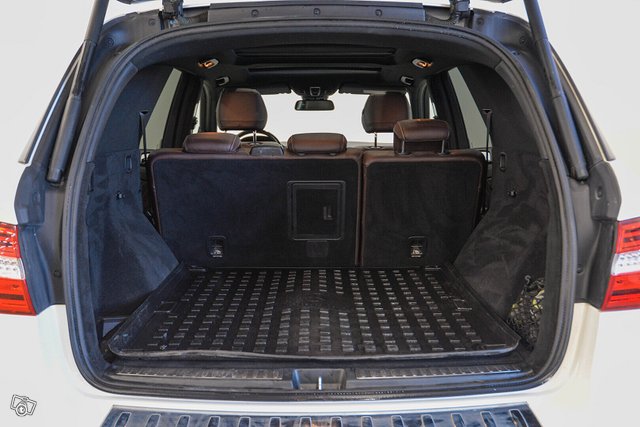 Mercedes-Benz ML 18