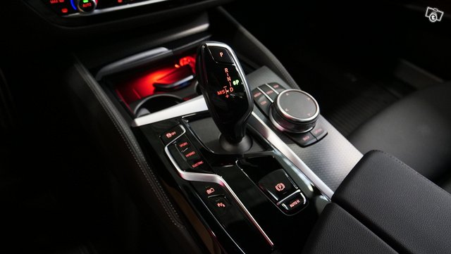 BMW 5-SARJA 15