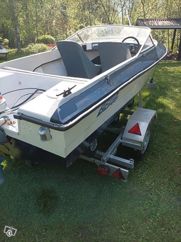 Hyvä Bella + 35 hv Evinrude 2