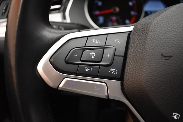 Volkswagen Passat 24