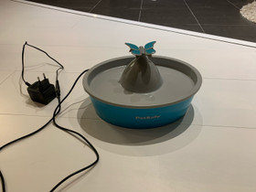 Juoma-automaatti kissalle, Kissojen tarvikkeet, Lemmikkieläimet, Oulu, Tori.fi Juoma-automaatti kissalle, Kissojen tarvikkeet, Lemmikkieläimet, Oulu, Tori.fi
