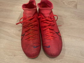 Nike Merculial nappikset, Jalkapallo, Urheilu ja ulkoilu, Kokkola, Tori.fi Nike Merculial nappikset, Jalkapallo, Urheilu ja ulkoilu, Kokkola, Tori.fi
