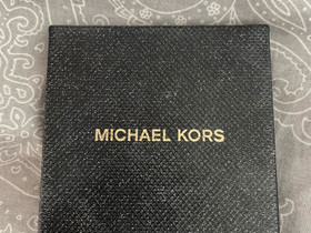 Michael Kors meikkipeili, Kauneudenhoito ja kosmetiikka, Terveys ja hyvinvointi, Joensuu, Tori.fi Michael Kors meikkipeili, Kauneudenhoito ja kosmetiikka, Terveys ja hyvinvointi, Joensuu, Tori.fi
