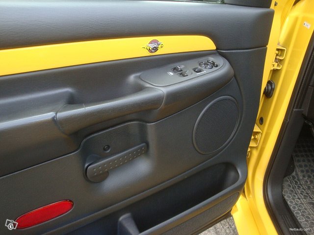 Dodge Ram 1500 16