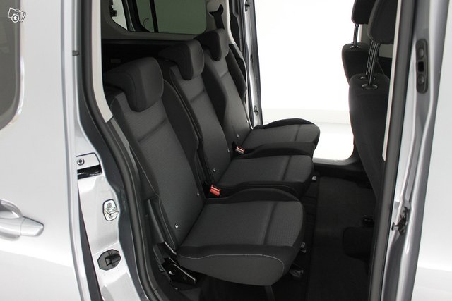 Toyota Proace CITY Verso 23