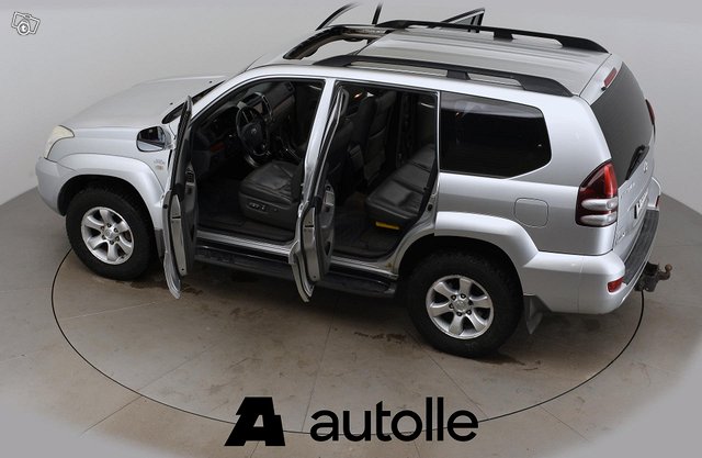 Toyota Land Cruiser 9