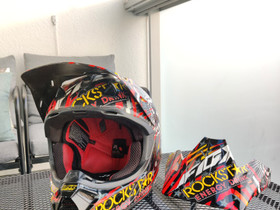 Rockstar crossikypärä + vaihtolippa, Ajoasut, kengät ja kypärät, Mototarvikkeet ja varaosat, Vaasa, Tori.fi Rockstar crossikypärä + vaihtolippa, Ajoasut, kengät ja kypärät, Mototarvikkeet ja varaosat, Vaasa, Tori.fi