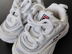 Fila Disruptor koko 19, Lastenvaatteet ja kengät, Lapua, Tori.fi Fila Disruptor koko 19, Lastenvaatteet ja kengät, Lapua, Tori.fi