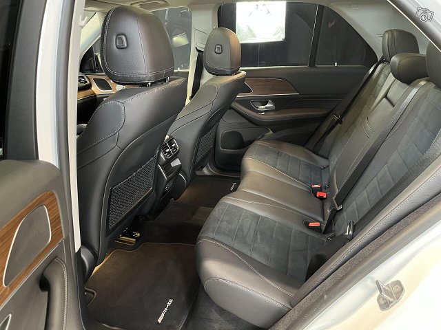 Mercedes-Benz GLE 9