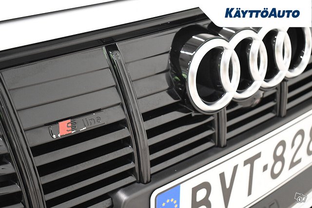 AUDI E-tron 25