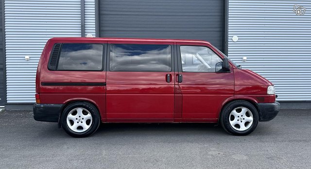Volkswagen Caravelle 9