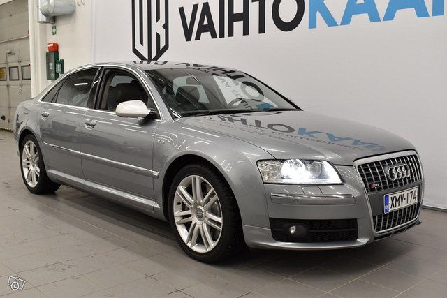 Audi S8 9