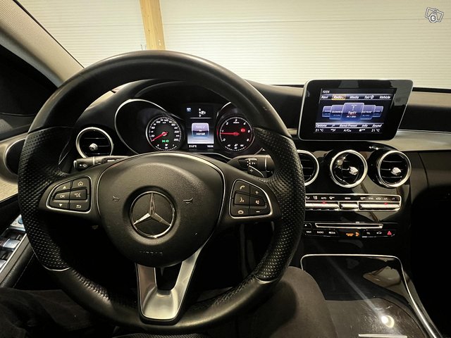 Mercedes-Benz C 9