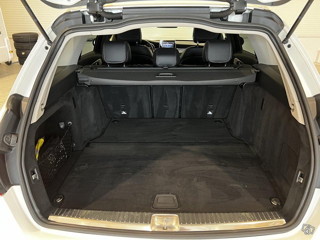 Mercedes-Benz C 12