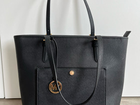 Michael Kors laukku, Laukut ja hatut, Asusteet ja kellot, Kuopio, Tori.fi Michael Kors laukku, Laukut ja hatut, Asusteet ja kellot, Kuopio, Tori.fi