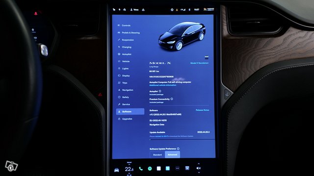 Tesla MODEL X 15