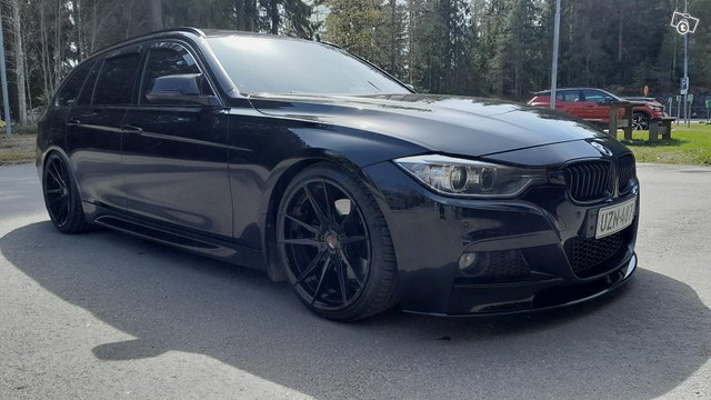 BMW 330