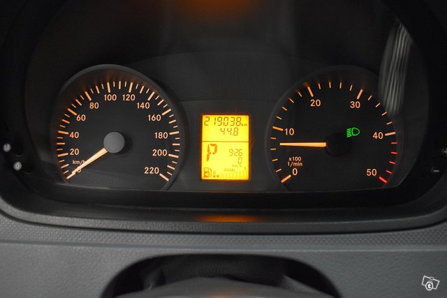 Mercedes-Benz Vito 16