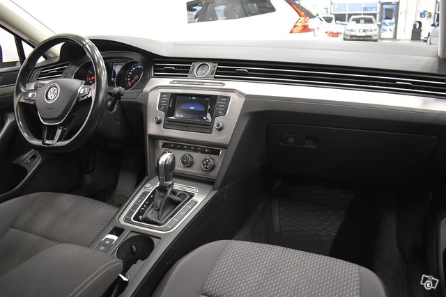 Volkswagen Passat 16
