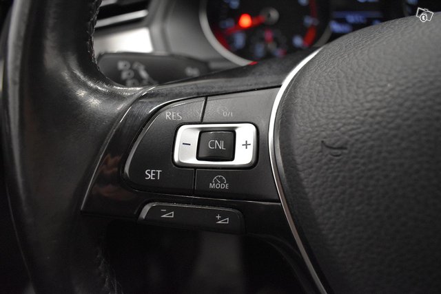 Volkswagen Passat 18
