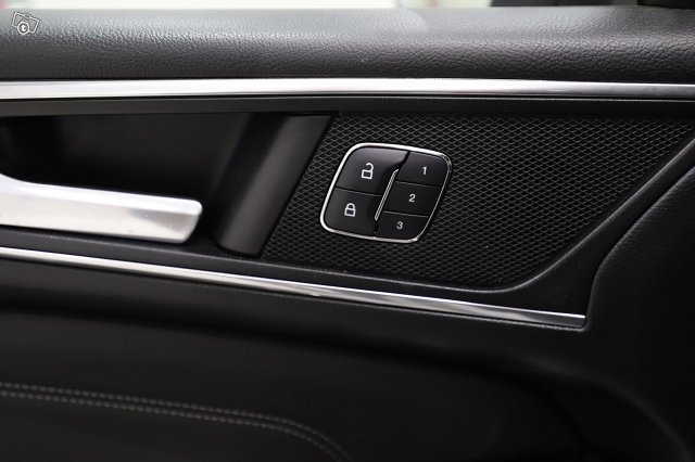 Ford Galaxy 11