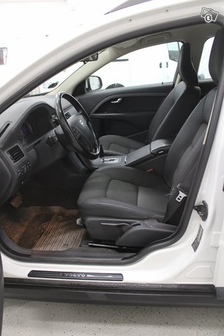 Volvo V70 10