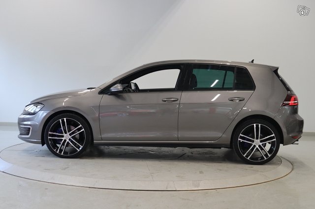 Volkswagen Golf 8