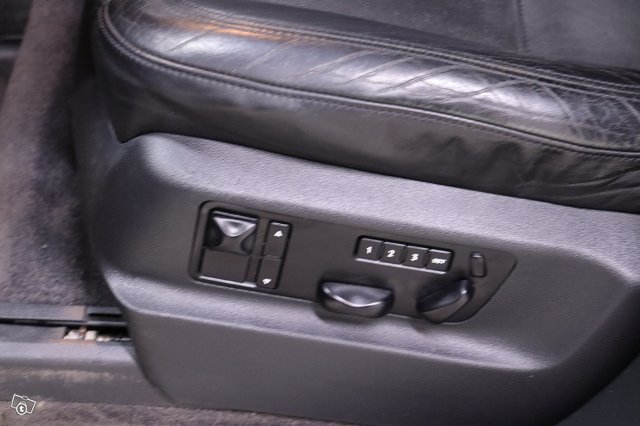 Porsche Cayenne 9