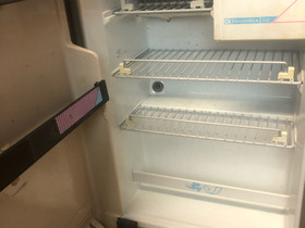 VARATTU Kaasujääkaappi, Matkailuautojen tarvikkeet, Matkailuautojen tarvikkeet, Hämeenlinna, Tori.fi VARATTU Kaasujääkaappi, Matkailuautojen tarvikkeet, Matkailuautojen tarvikkeet, Hämeenlinna, Tori.fi