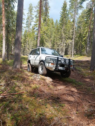 Nissan Terrano II, kuva 1