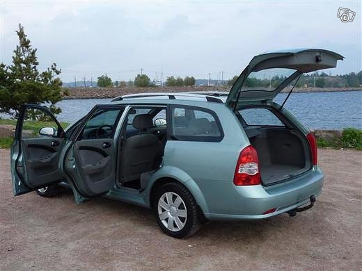 Chevrolet NUBIRA 4