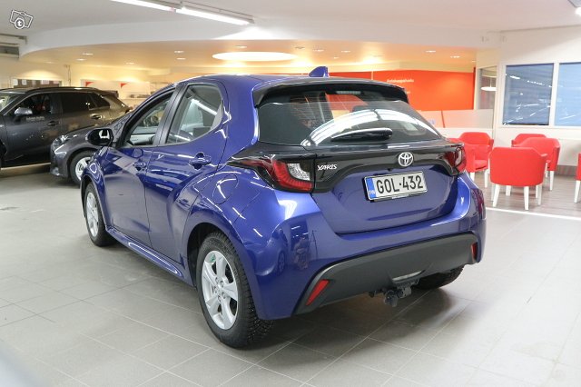 Toyota YARIS 7